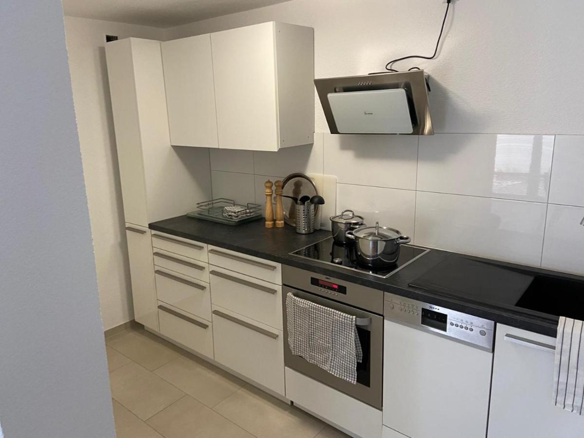Grosszugiges Apartment In บีเบอราค อันแดร์ ริสส์ ภายนอก รูปภาพ