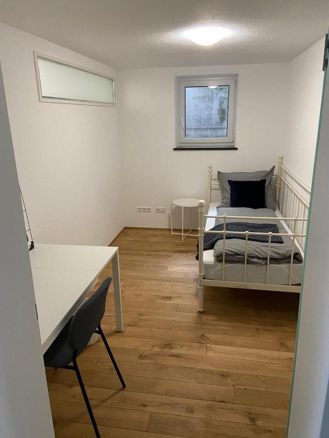 Grosszugiges Apartment In บีเบอราค อันแดร์ ริสส์ ภายนอก รูปภาพ