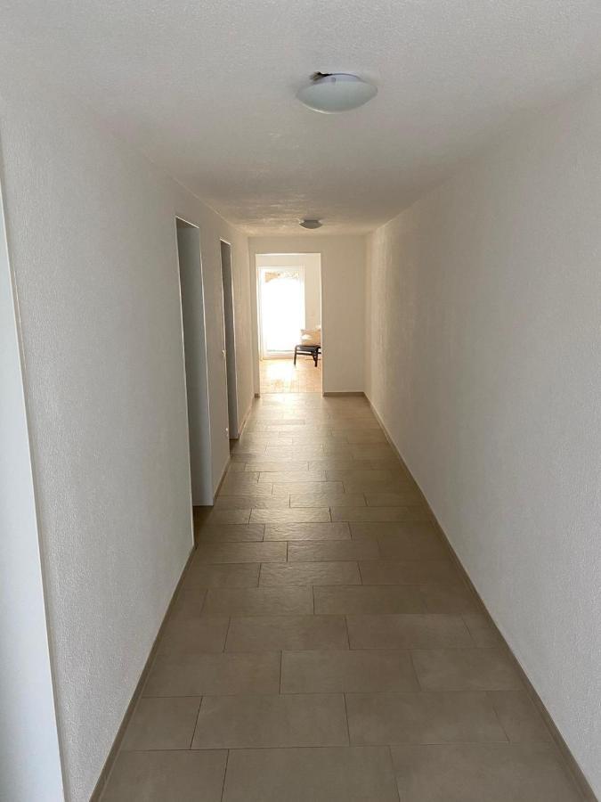 Grosszugiges Apartment In บีเบอราค อันแดร์ ริสส์ ภายนอก รูปภาพ
